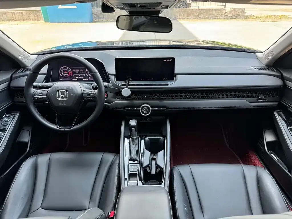 Honda Accord — фото 7