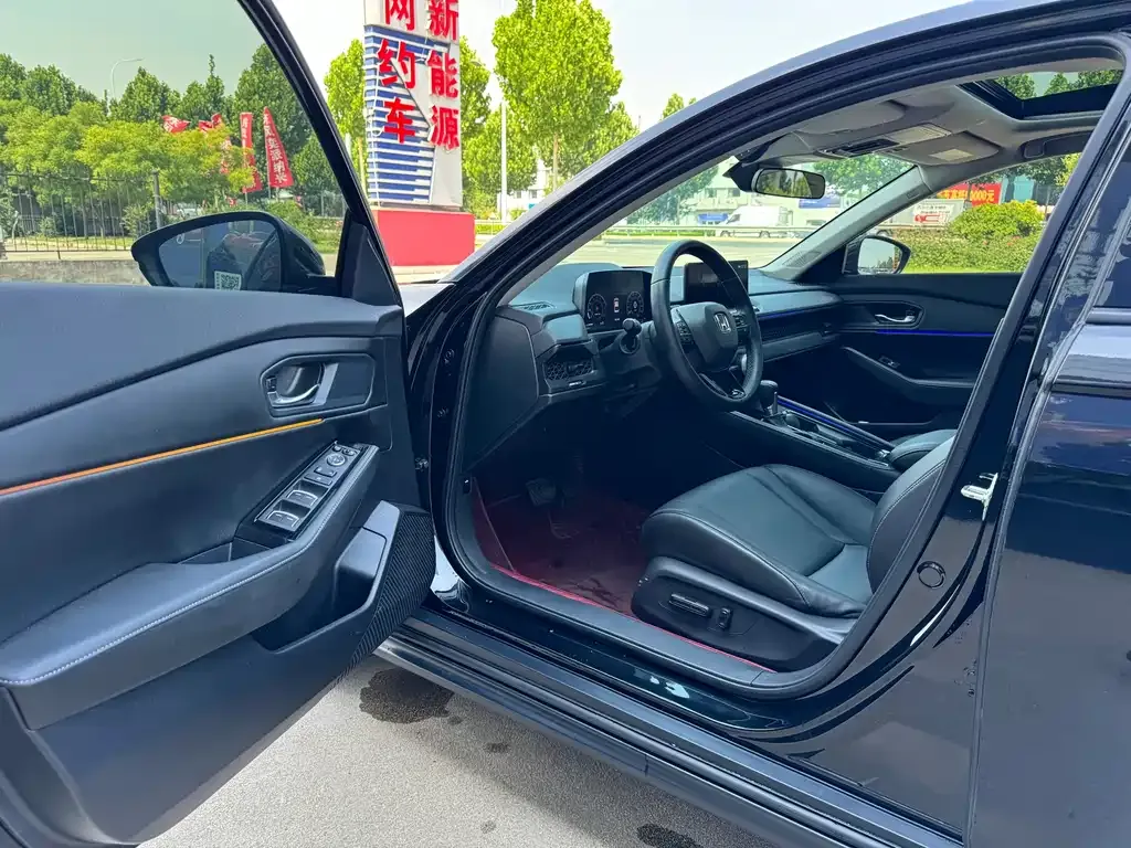 Honda Accord — фото 8