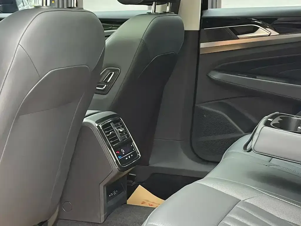 Volkswagen Passat — фото 3