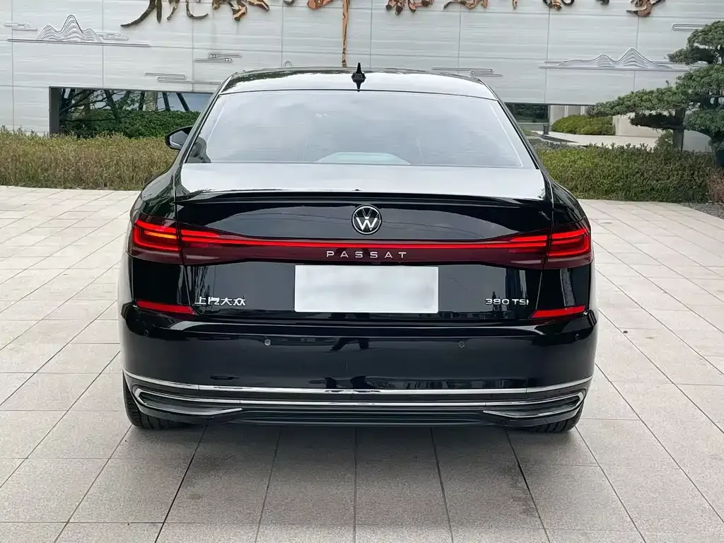 Volkswagen Passat — фото 6
