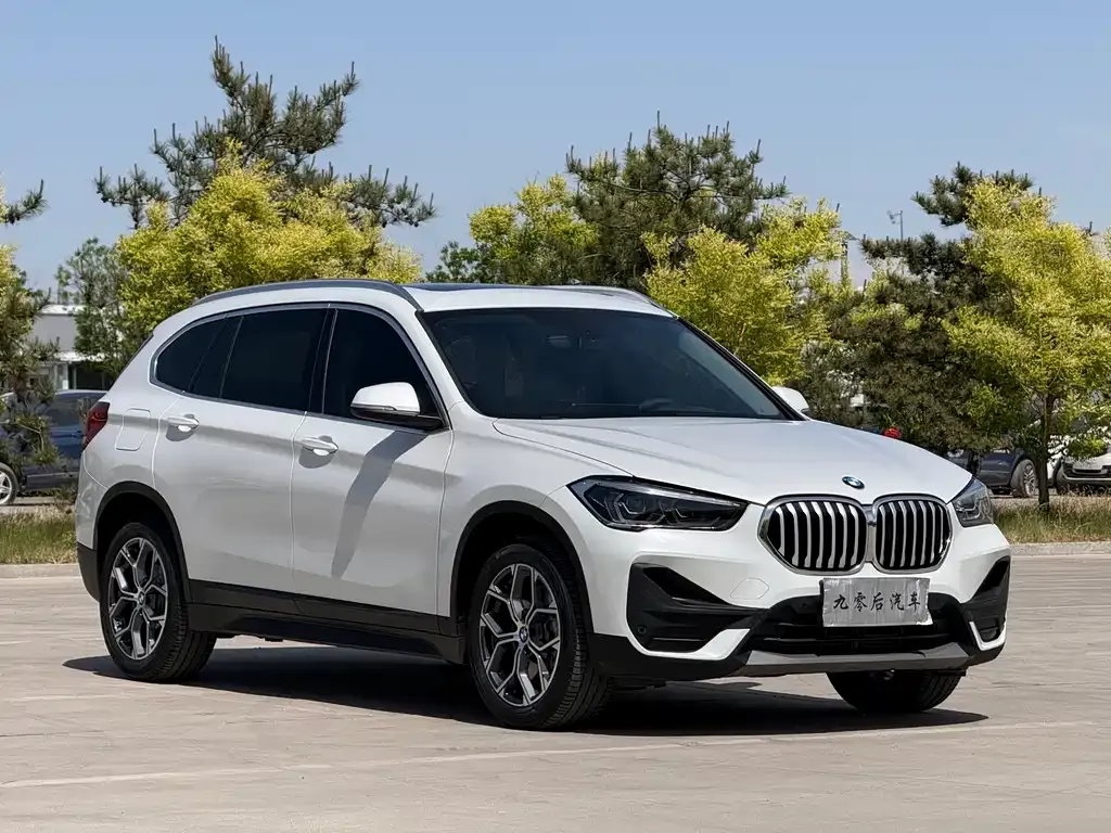 BMW X1 — фото 5