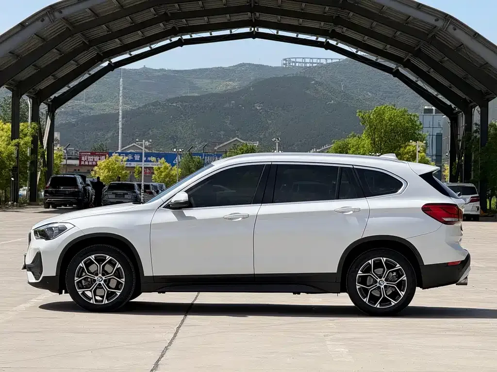 BMW X1 — фото 2