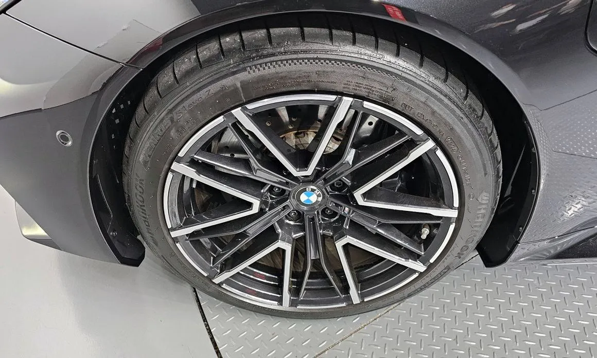 BMW M5 2025 из KR, фото 10