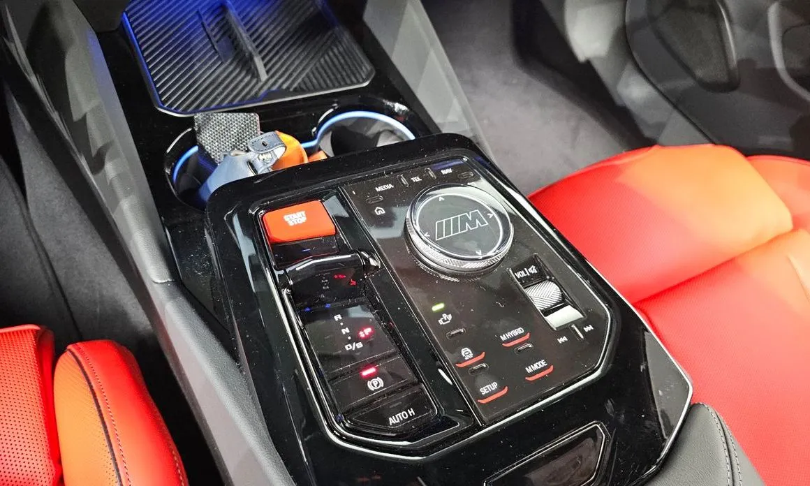 BMW M5 2025 из KR, фото 8