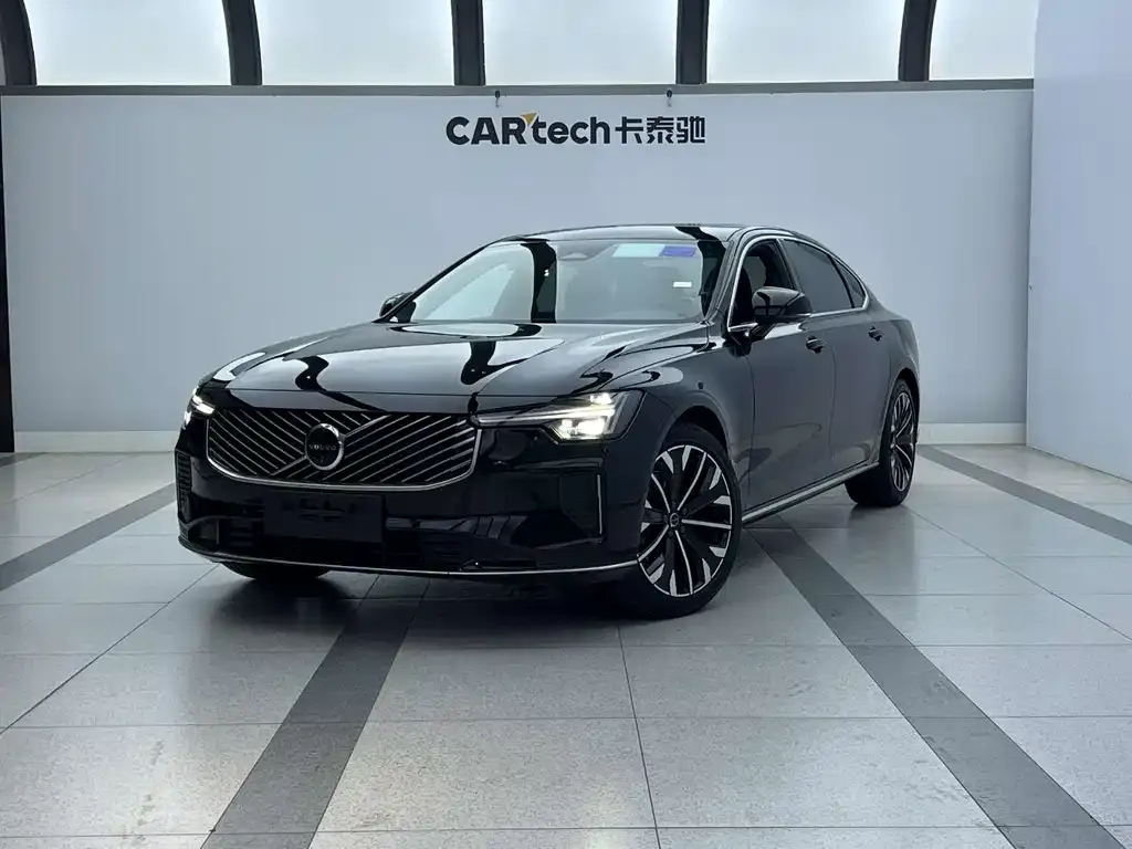 Volvo S90 — фото 1