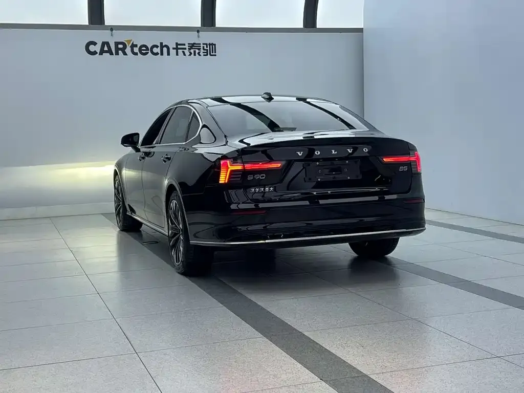 Volvo S90 — фото 7