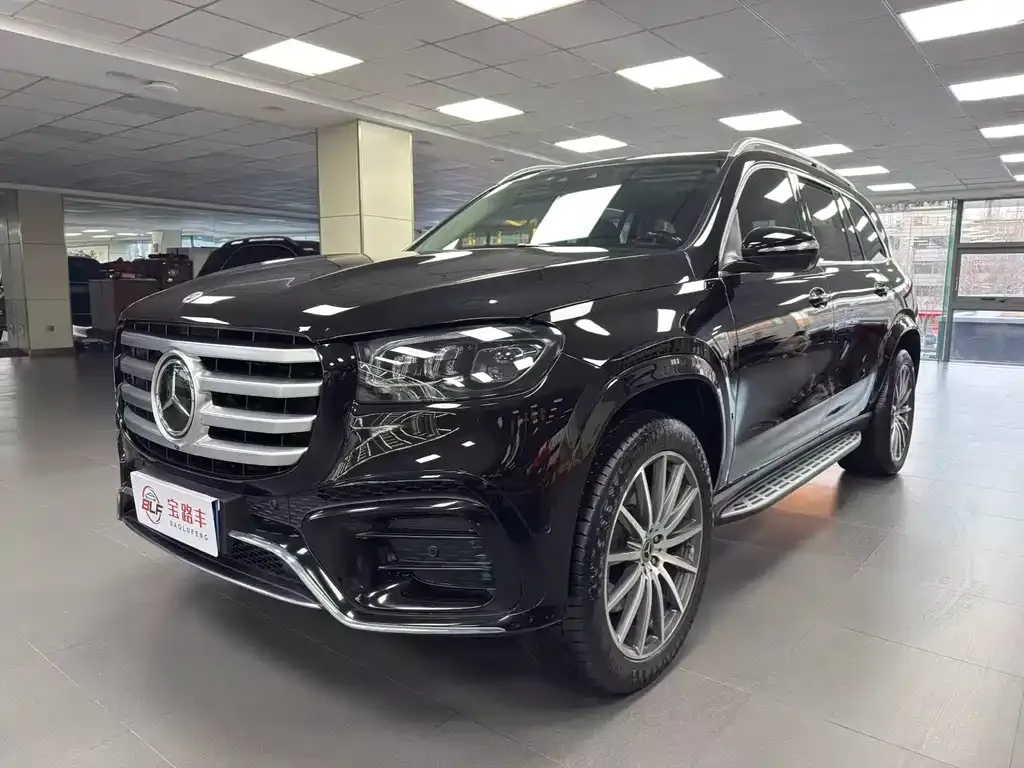 Mercedes-Benz GLS — фото 1