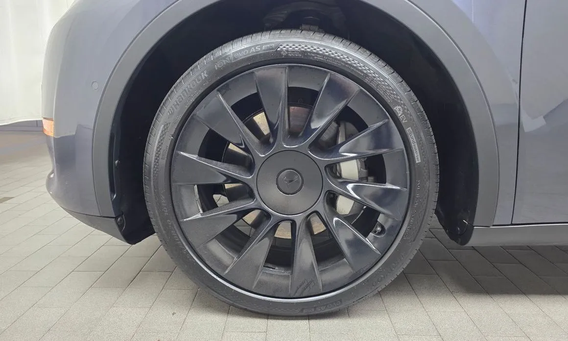 Tesla Model Y 2021 из KR, фото 10