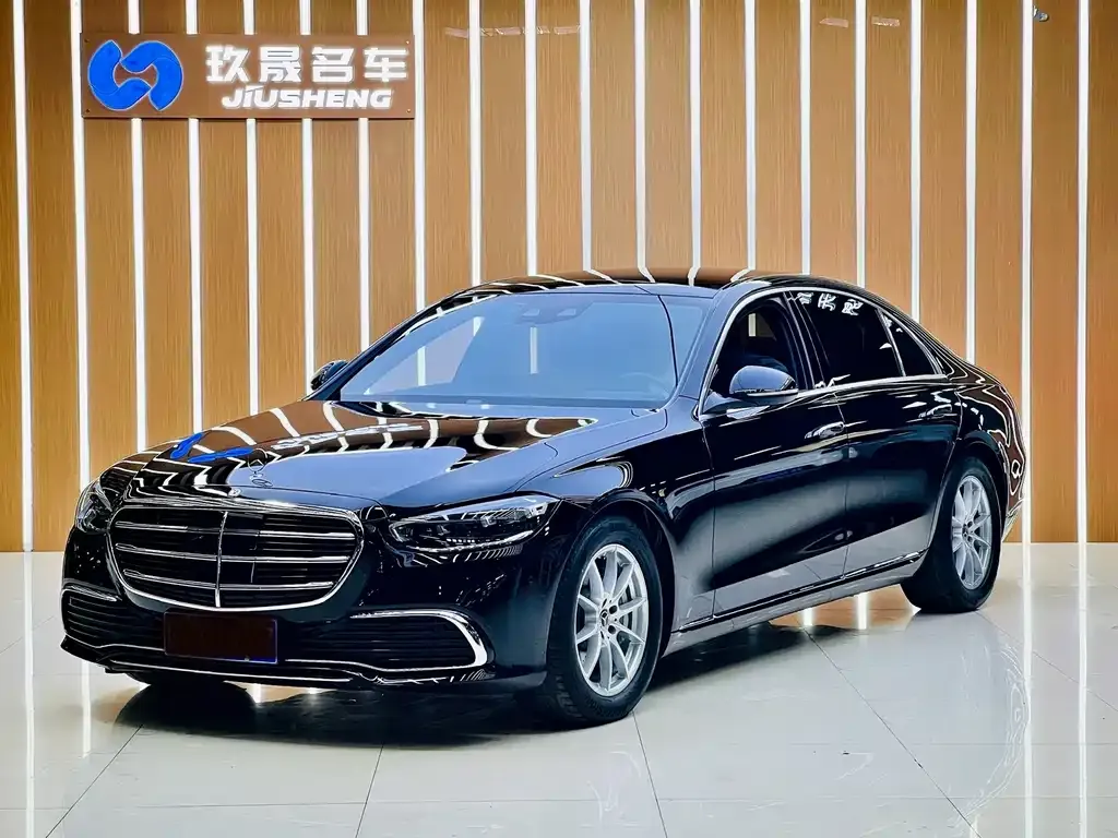Mercedes-Benz S-Class — фото 1