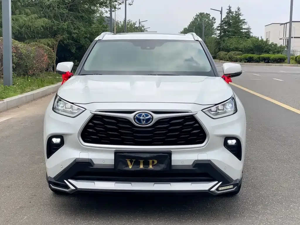Toyota Highlander — фото 4