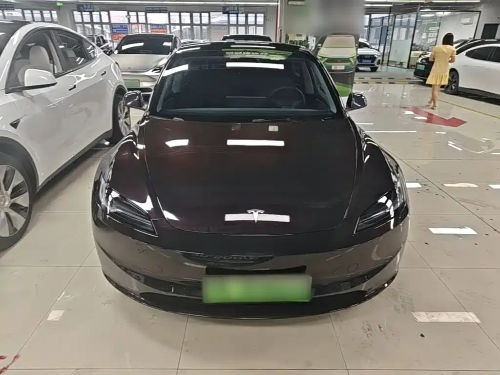 Tesla Model 3 — фото 7