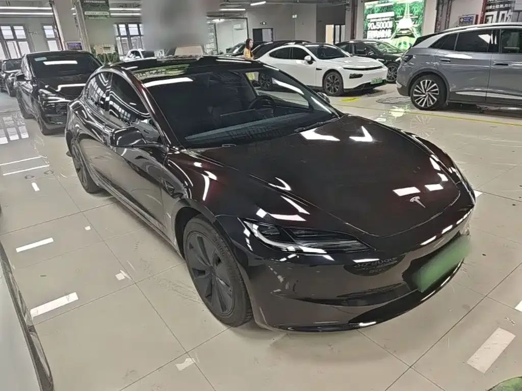 Tesla Model 3 — фото 6