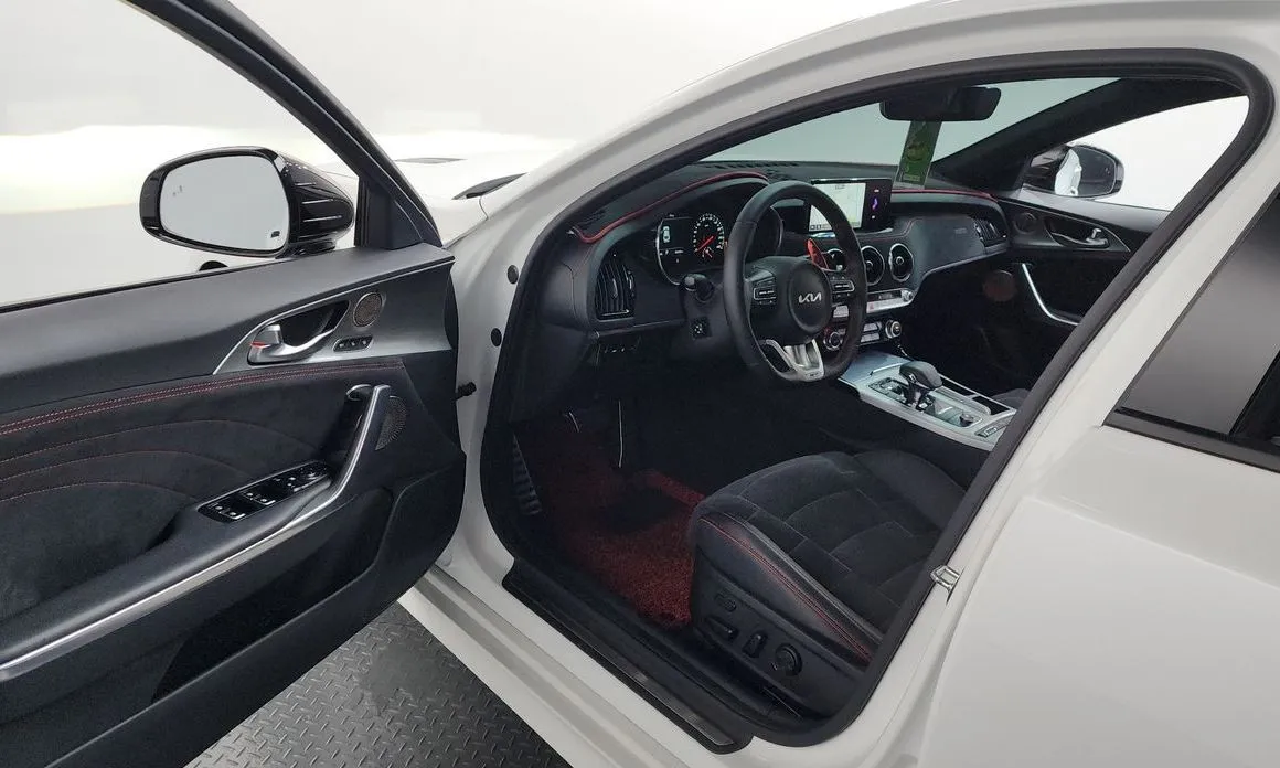 Kia Stinger 2023 из KR, фото 9