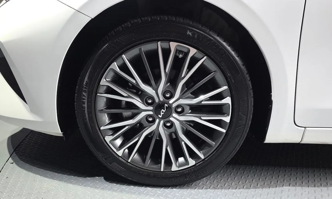 Kia K3 2024 из KR, фото 9