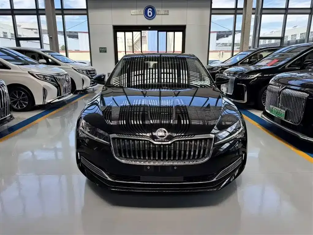 Skoda Superb 2026 из CN, фото 3