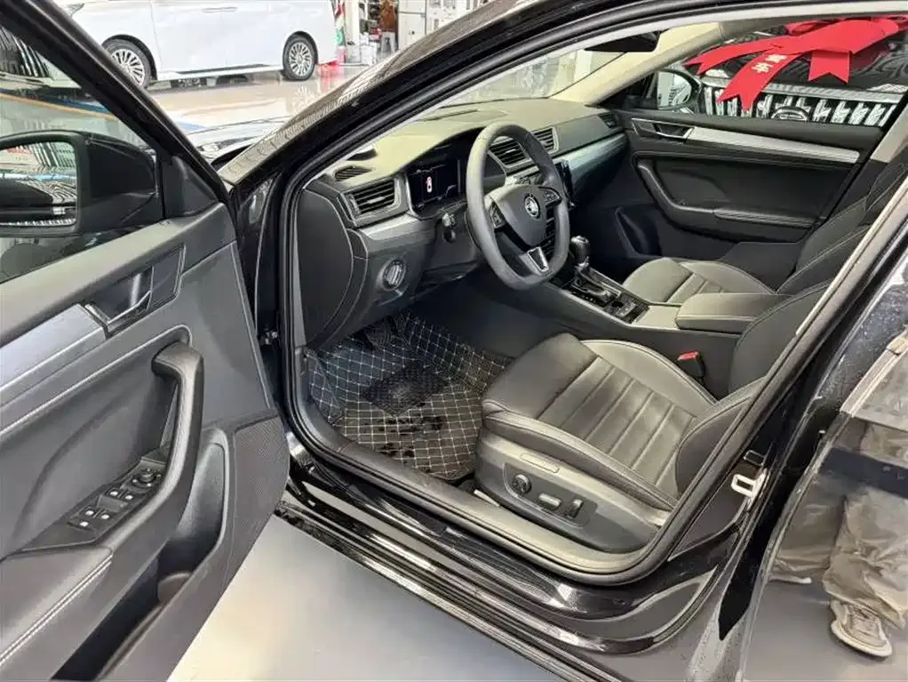 Skoda Superb 2026 из CN, фото 7