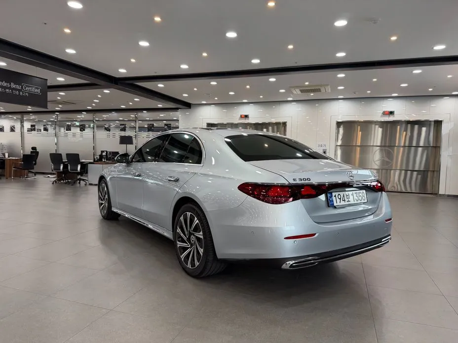 Mercedes-Benz E-Class 2024 из KR, фото 4