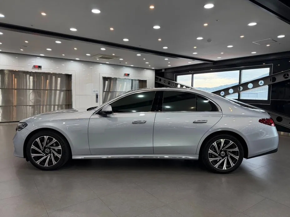 Mercedes-Benz E-Class 2024 из KR, фото 3