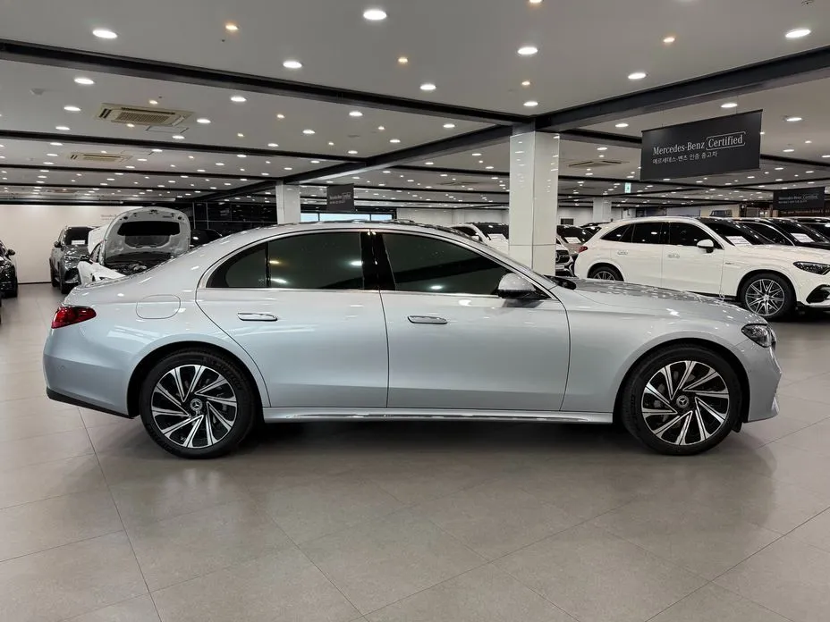 Mercedes-Benz E-Class 2024 из KR, фото 8