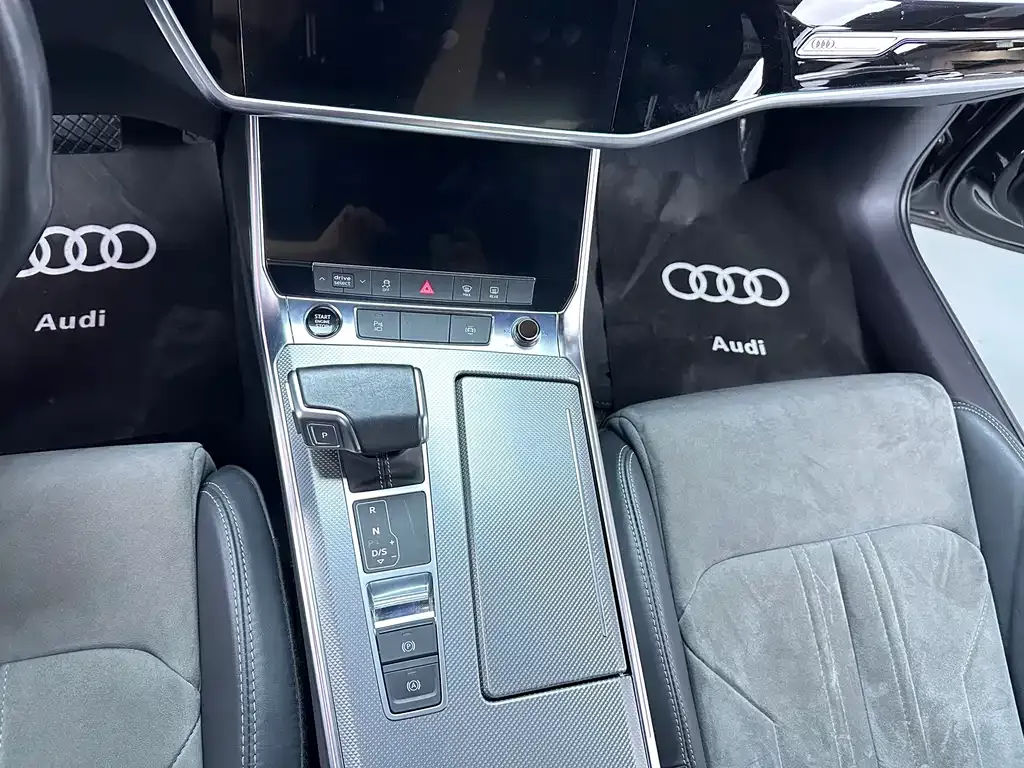 Audi A6L 2021 из CN, фото 10
