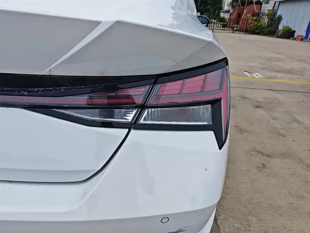 Hyundai Elantra 2023 из CN, фото 9