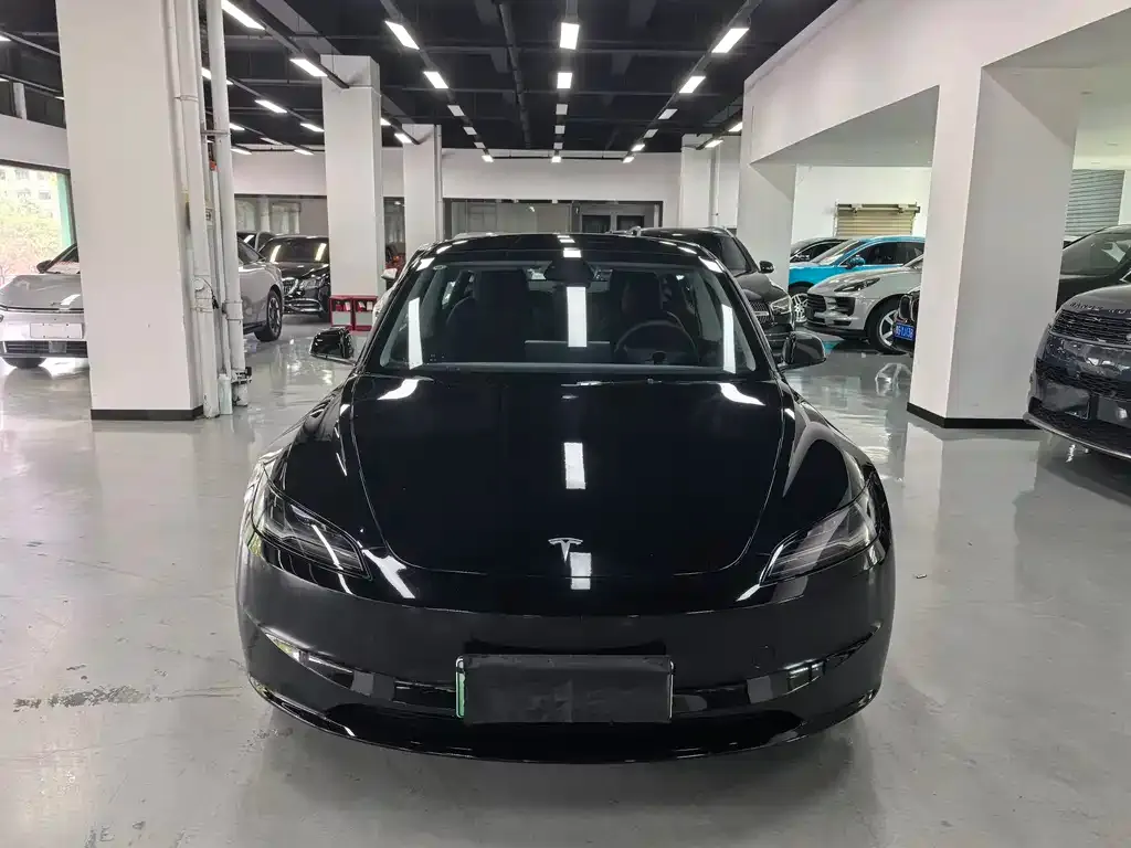 Tesla Model 3 — фото 6