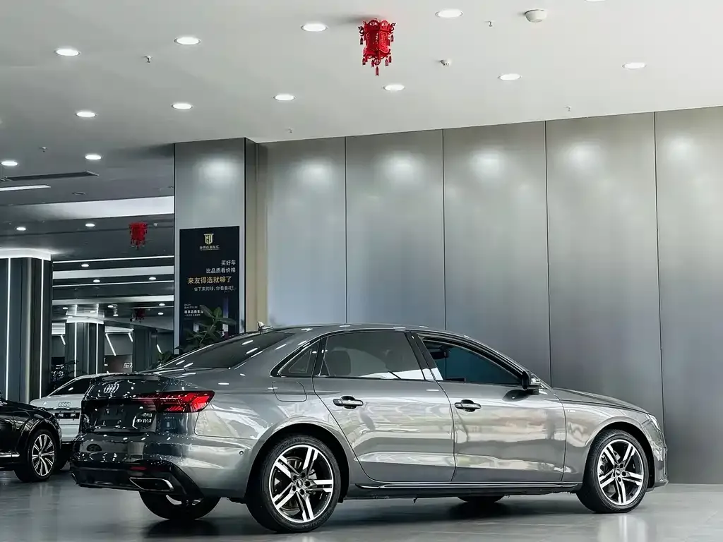 Audi A4L — фото 3