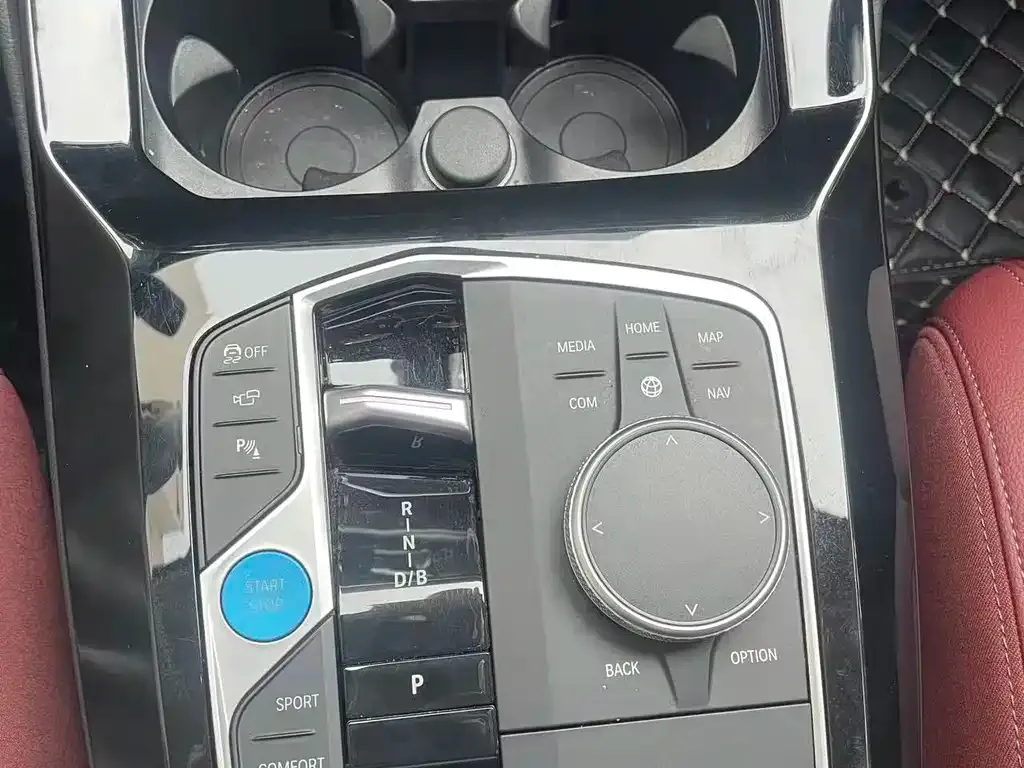 BMW iX3 2024 из CN, фото 9