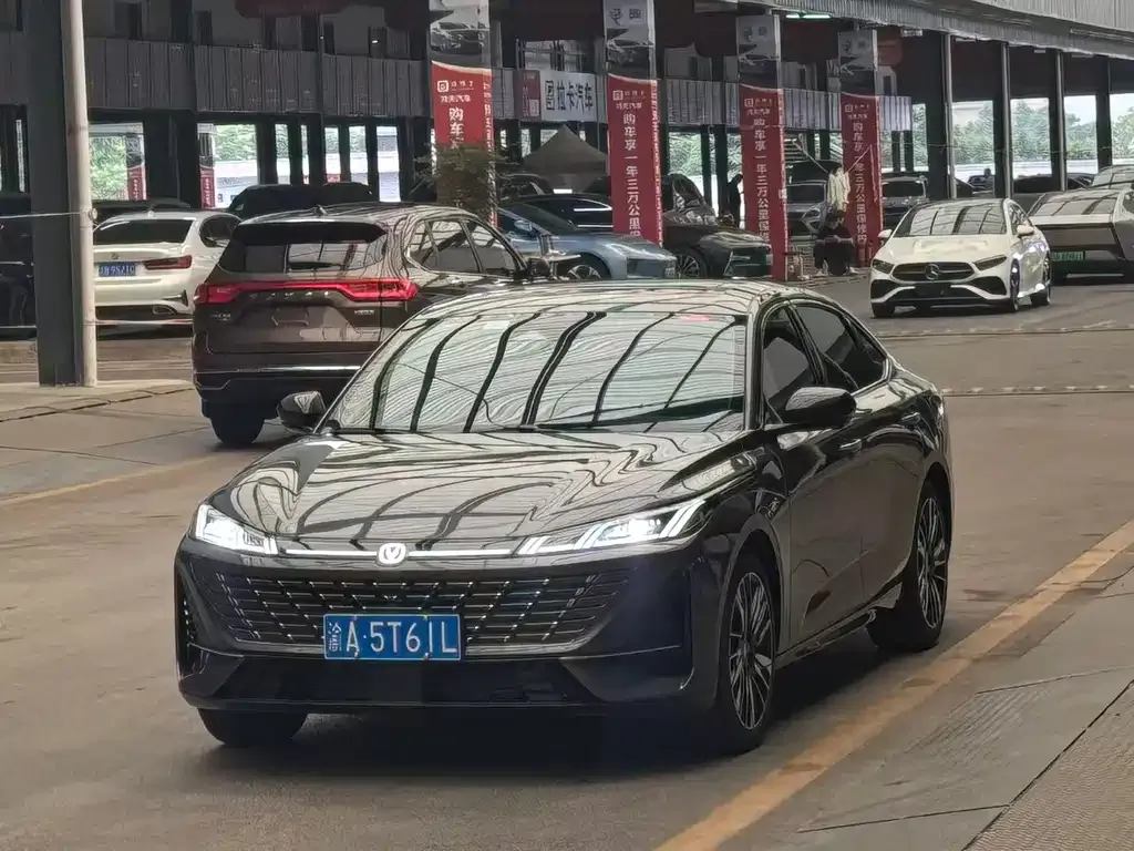 Changan Eado — фото 1