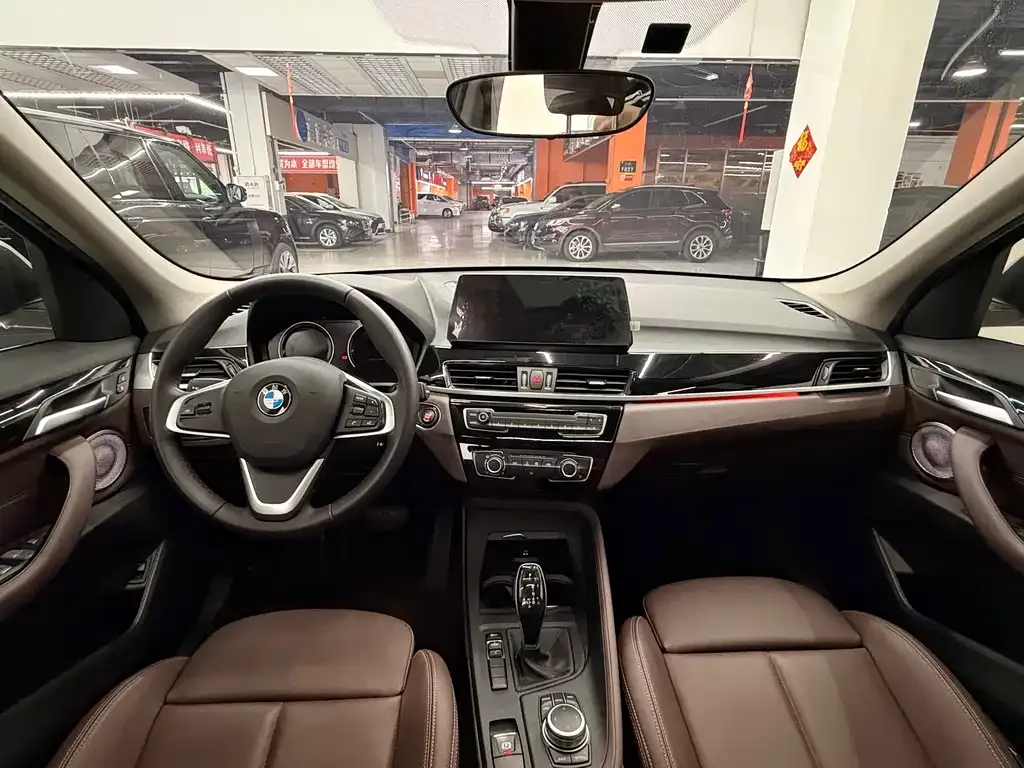 BMW X1 — фото 10