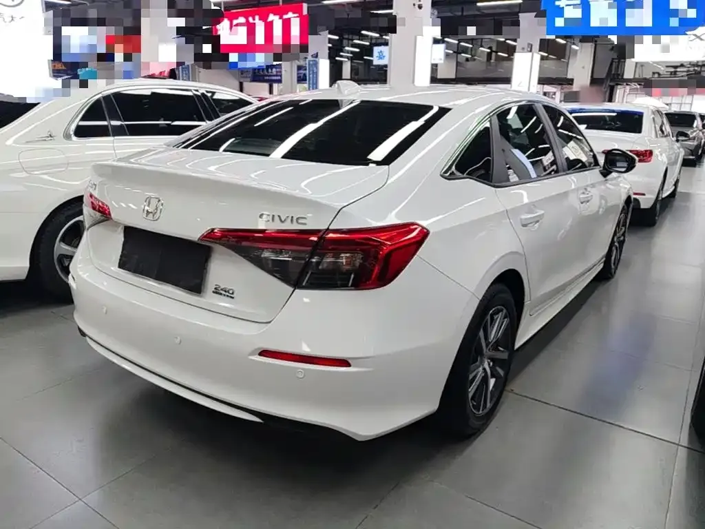 Honda Civic — фото 10