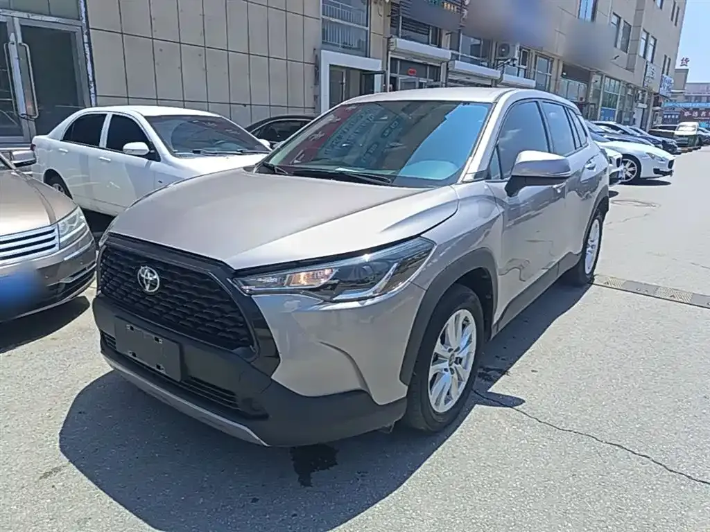 Toyota Corolla Cross — фото 1