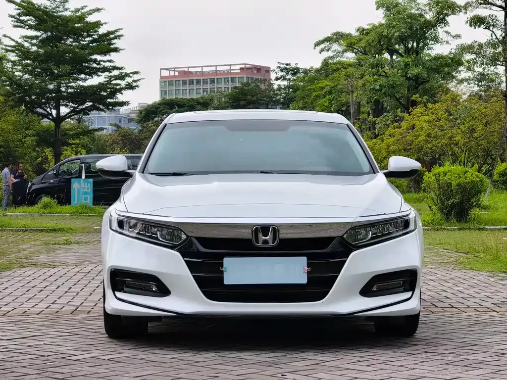 Honda Accord — фото 4