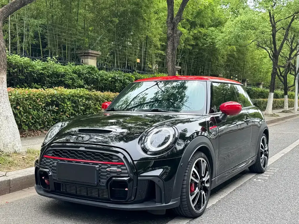 MINI JCW (John Cooper Works)