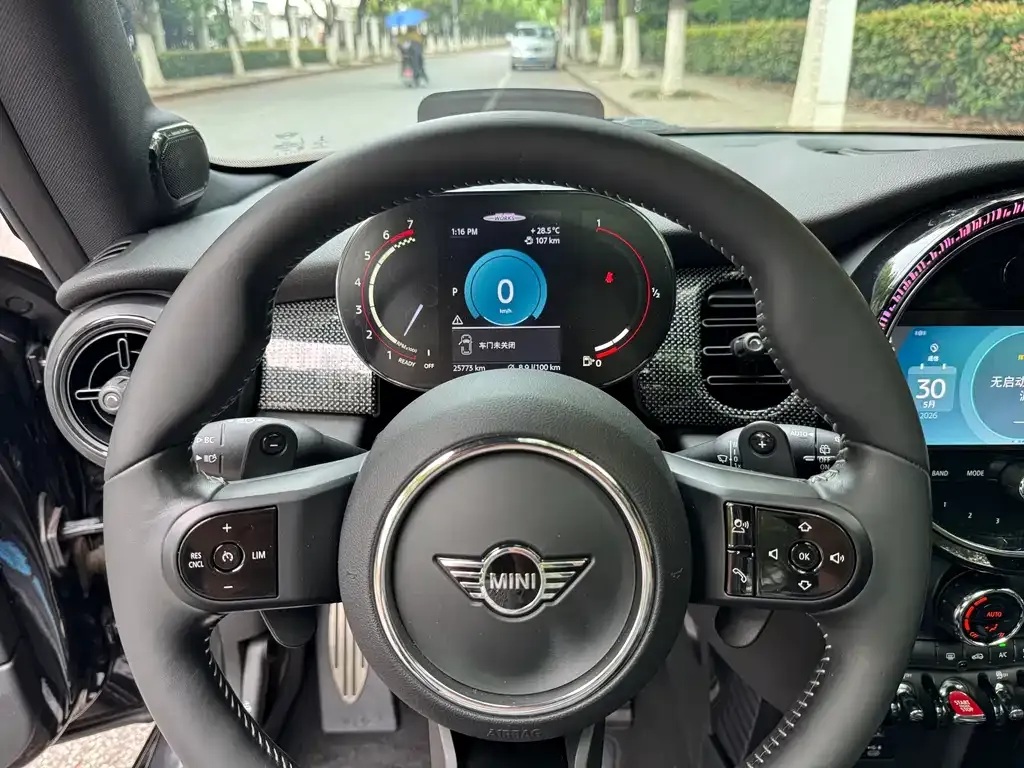 MINI JCW (John Cooper Works) 2021 из CN, фото 3