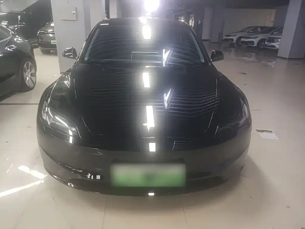 Tesla Model 3 — фото 2