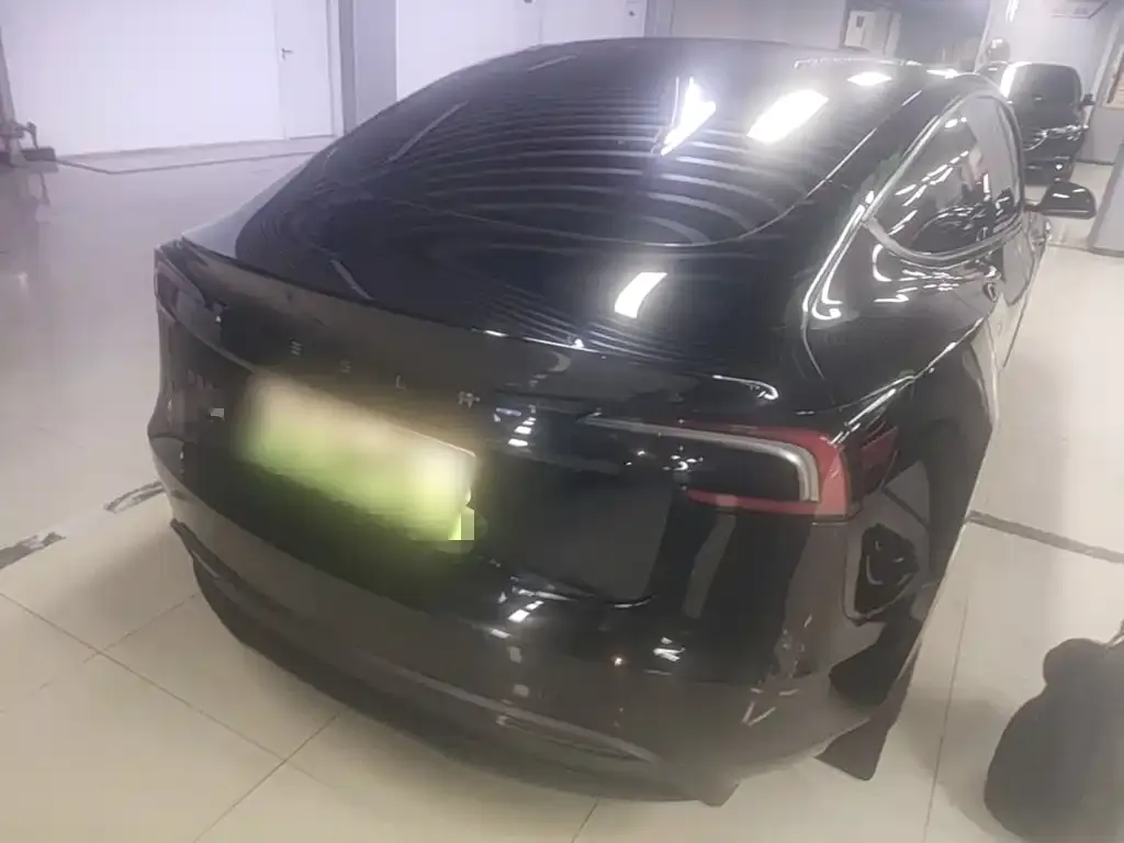 Tesla Model 3 — фото 6