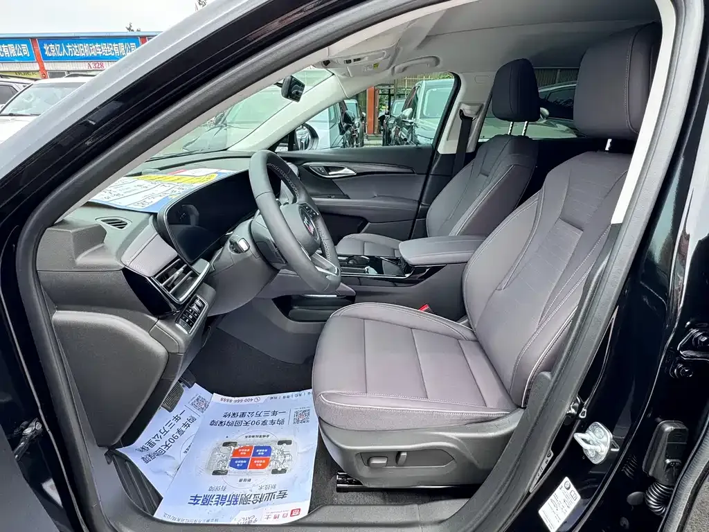 Buick Envision Plus — фото 10