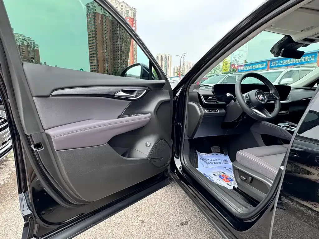 Buick Envision Plus — фото 8