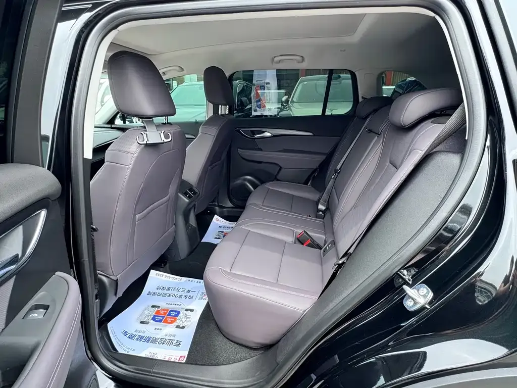 Buick Envision Plus — фото 2