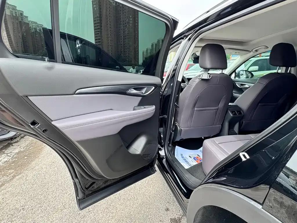 Buick Envision Plus — фото 5