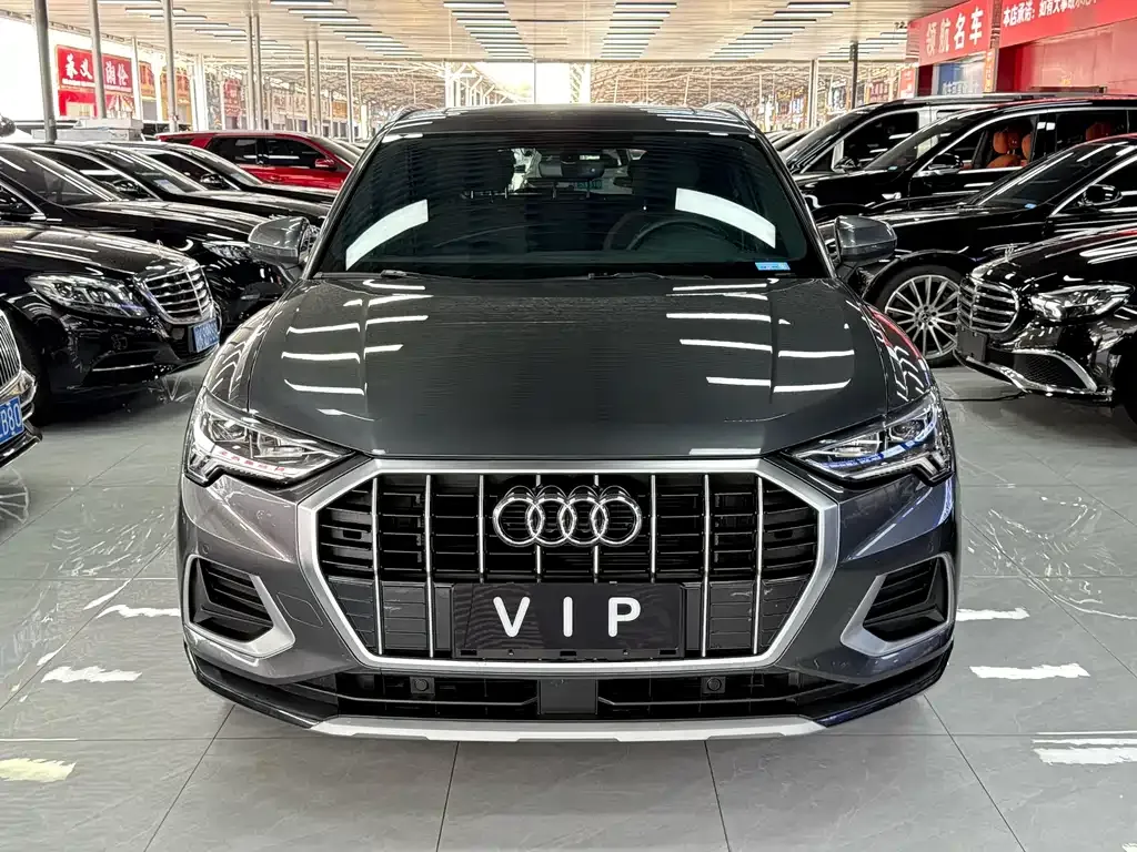 Audi Q3 — фото 10