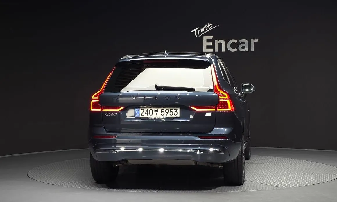 Volvo XC60 2022 из KR, фото 2