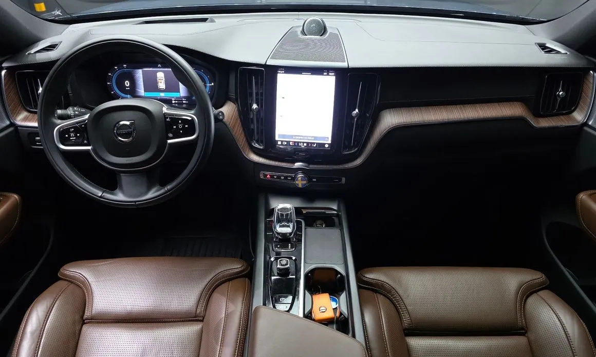 Volvo XC60 2022 из KR, фото 9