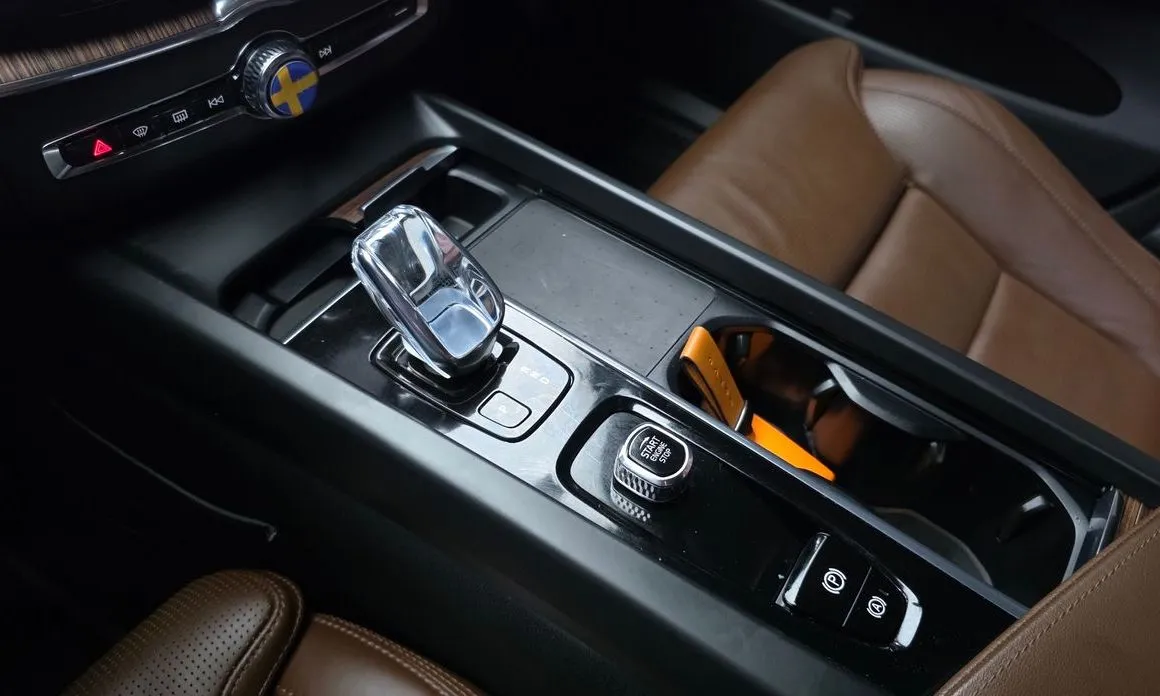 Volvo XC60 2022 из KR, фото 7