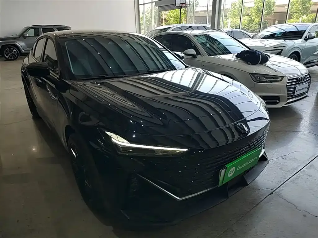 Changan UNI-V iDD 2023 из CN, фото 2