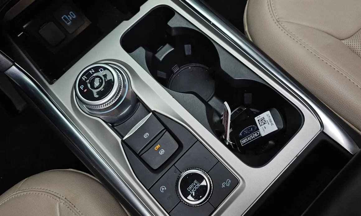 Ford Explorer 2023 из KR, фото 8