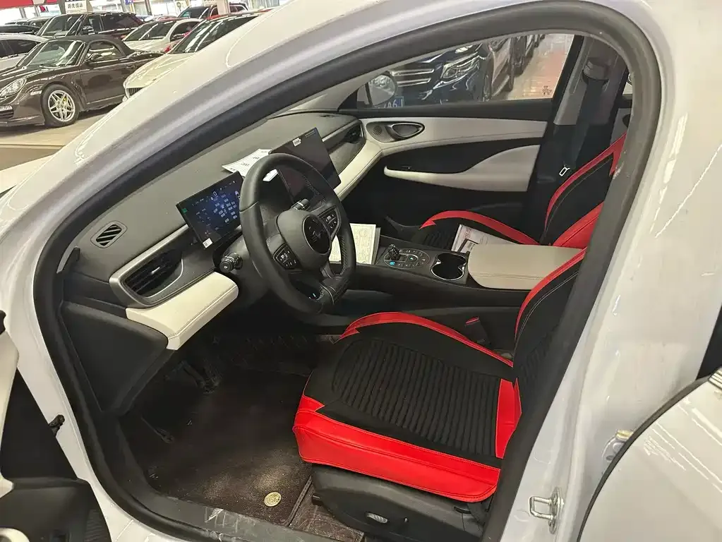 BYD Seal 05 DM-i 2025 из CN, фото 2