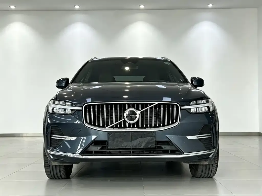 Volvo XC60 — фото 2