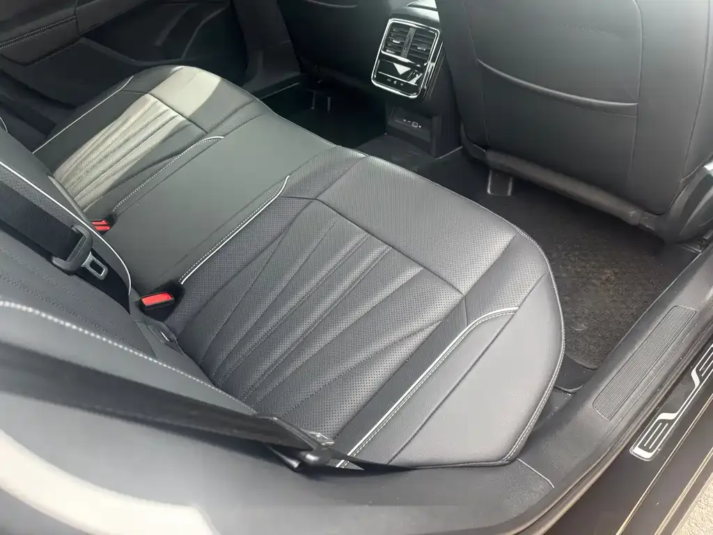 Volkswagen Passat — фото 5
